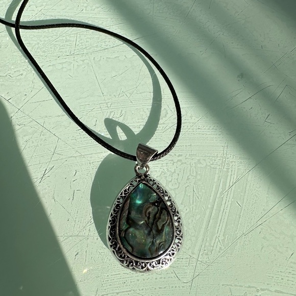 Authentic labradorite Necklace with vintage silver frame - Picture 2 of 8